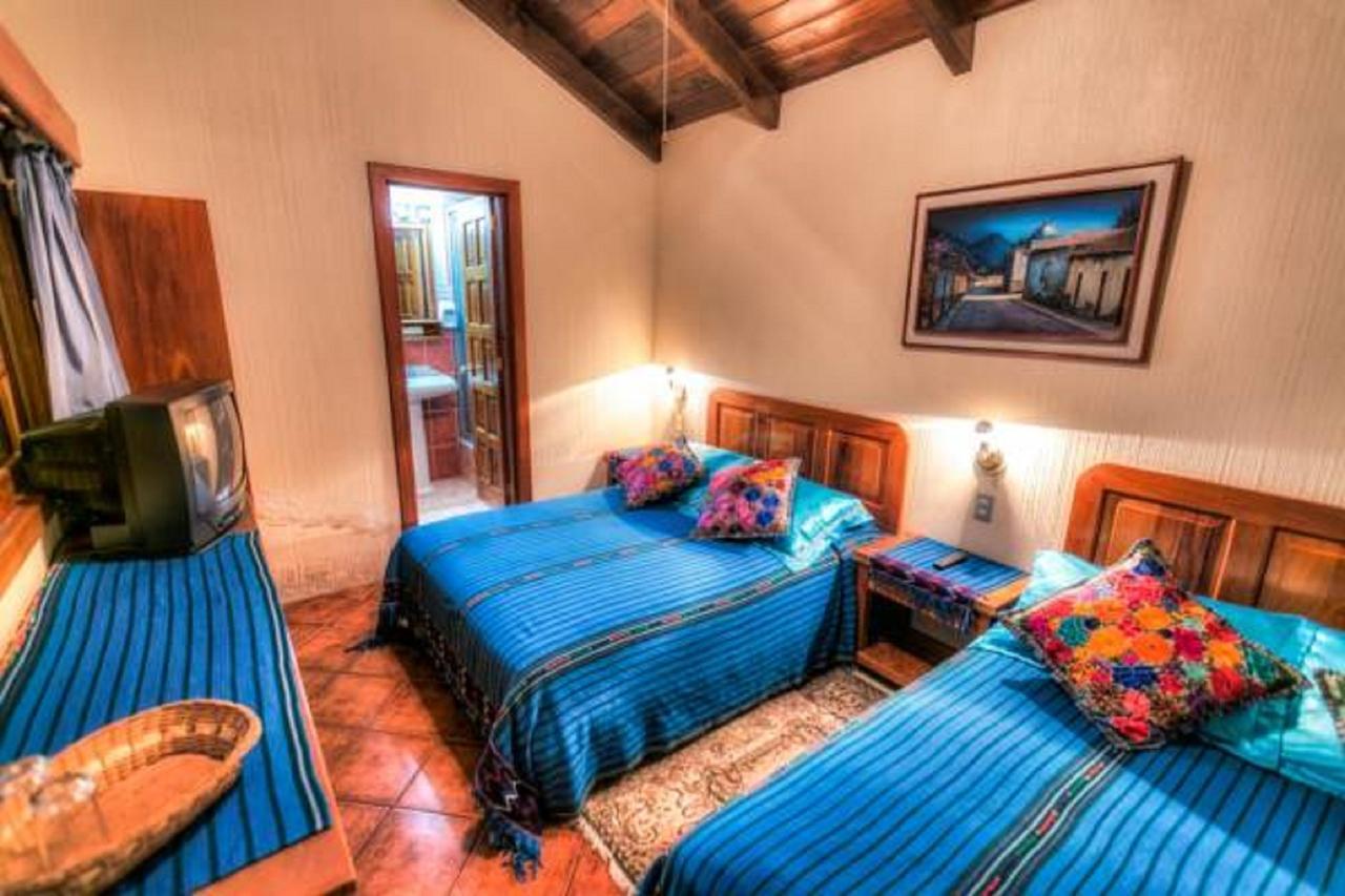 Posada De Los Volcanes Panajachel Exterior foto
